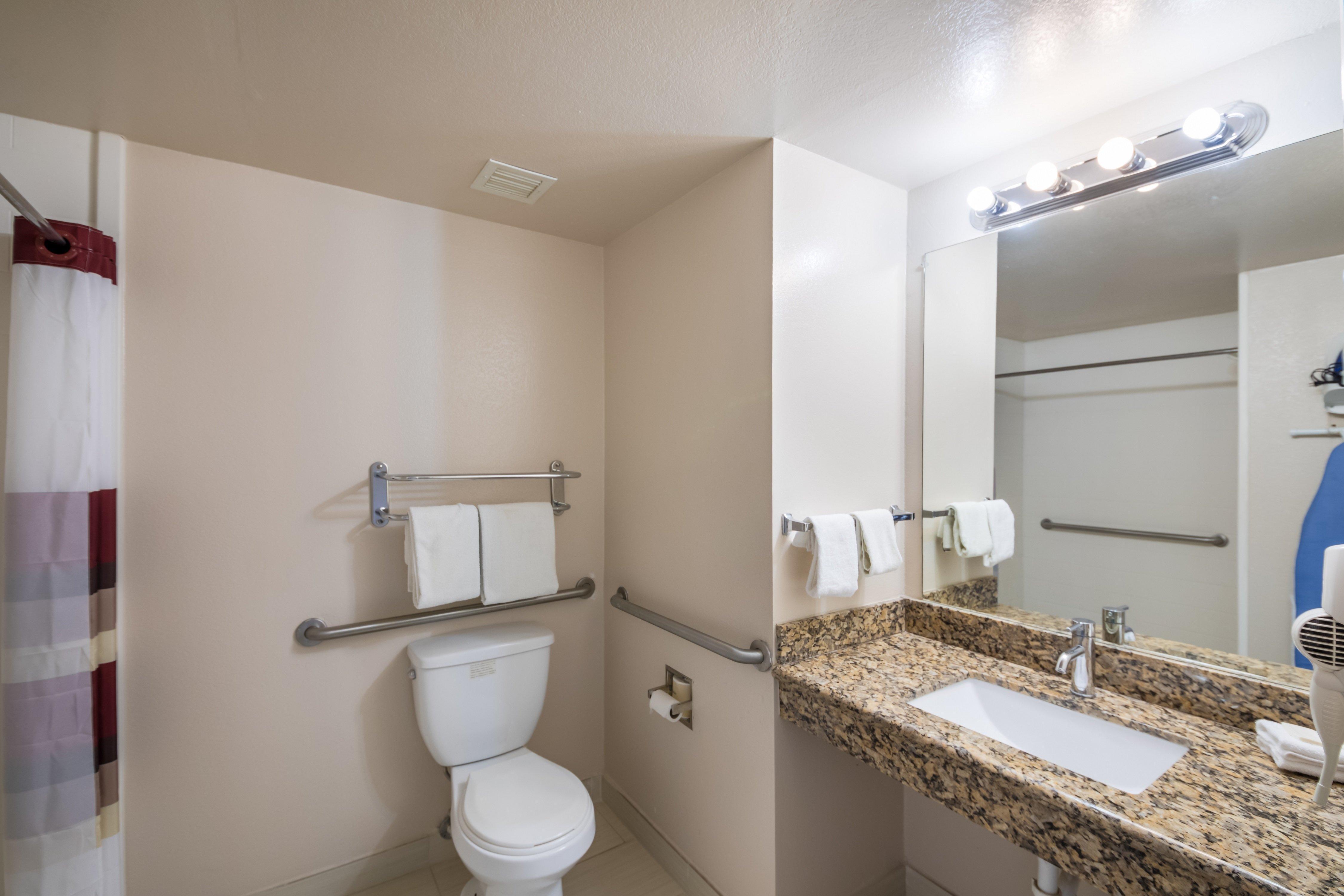 Red Roof Inn & Suites Austin East - Manor Екстериор снимка
