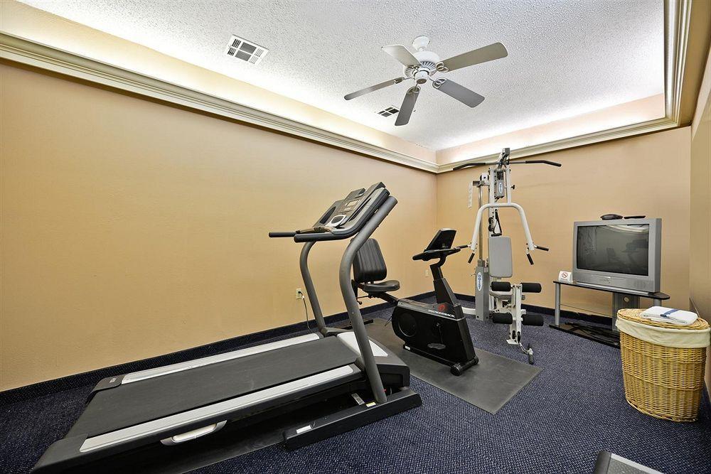 Red Roof Inn & Suites Austin East - Manor Съоръжения снимка
