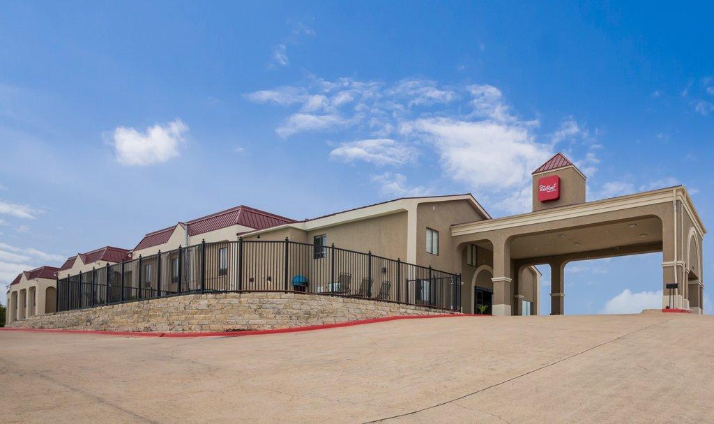 Red Roof Inn & Suites Austin East - Manor Екстериор снимка
