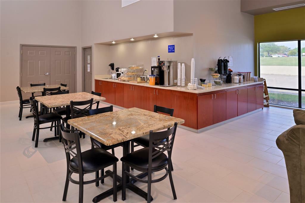 Red Roof Inn & Suites Austin East - Manor Ресторант снимка