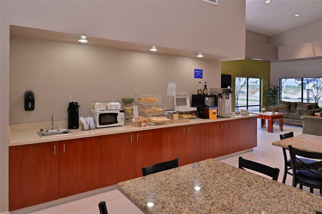 Red Roof Inn & Suites Austin East - Manor Ресторант снимка