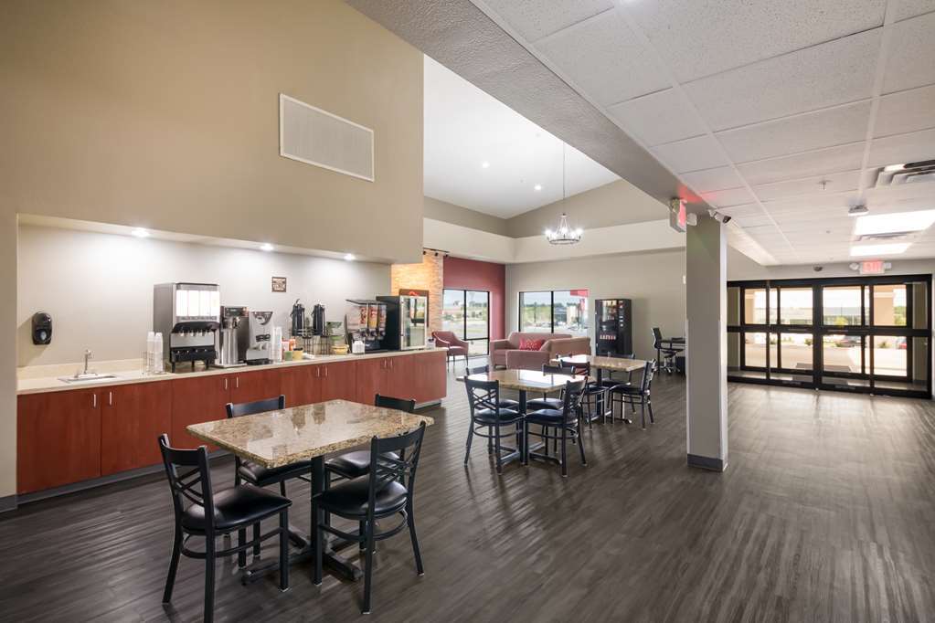 Red Roof Inn & Suites Austin East - Manor Съоръжения снимка