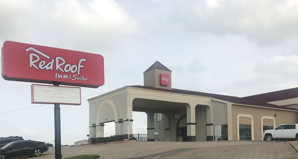 Red Roof Inn & Suites Austin East - Manor Екстериор снимка