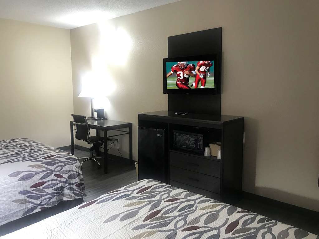 Red Roof Inn & Suites Austin East - Manor Стая снимка